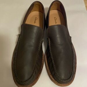 Clarks driving Moccasin Loafers Mems 9.5M Brown Leather business office casual